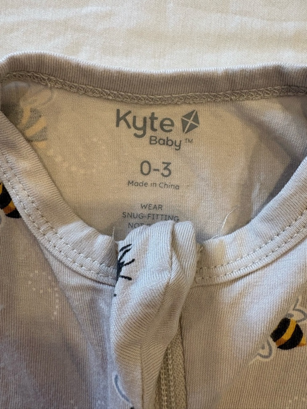 Kyte Baby Bee Print Zip Romper - Picture 2 of 3